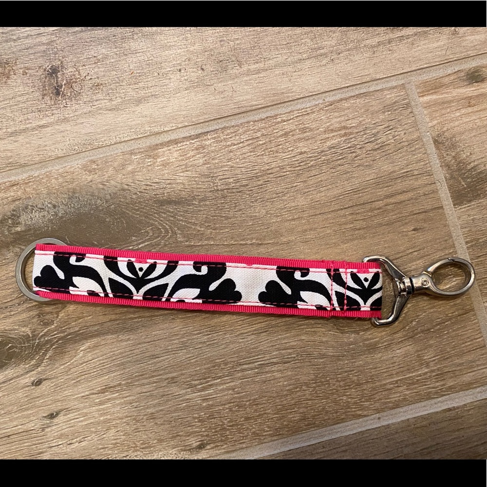 Thirty-One Hang it up key fob